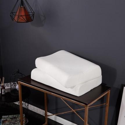 91家纺网 家纺一手货源 找家纺 （总）佳梦达 2021新款成人枫叶款乳胶枕