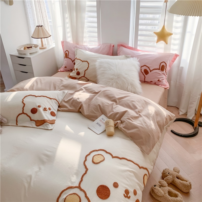 91家纺网 家纺一手货源 找家纺 蜜柚2021全棉水洗棉卡通毛巾绣小清新床单四件套萌萌熊-卡其