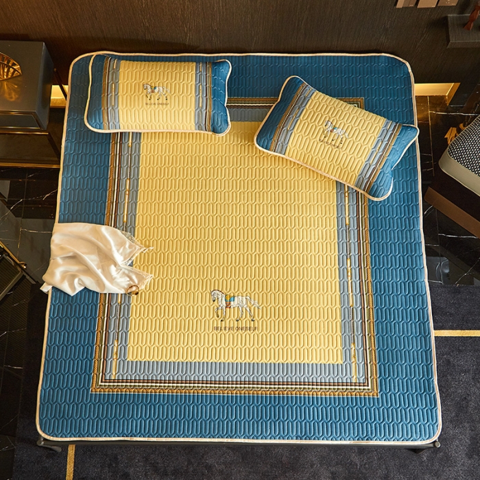 91家纺网 家纺一手货源 找家纺 凡客 2022春夏新款大版数码印花凉感丝乳胶凉席三件套 蓝梦