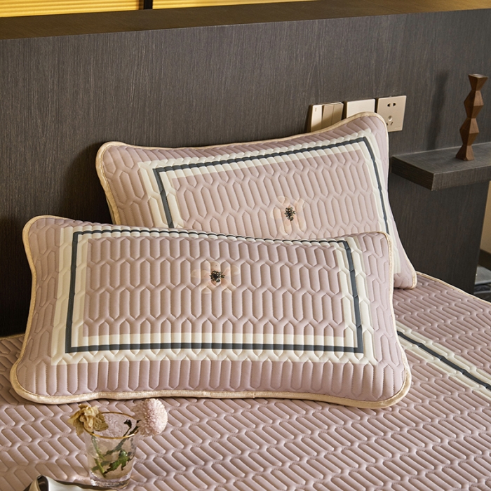 91家纺网 家纺一手货源 找家纺 凡客 2022春夏新款大版数码印花凉感丝乳胶凉席三件套 浅香