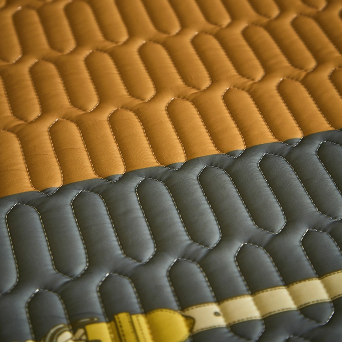 91家纺网 家纺一手货源 找家纺 凡客 2022春夏新款大版数码印花凉感丝乳胶凉席三件套 鹊桥