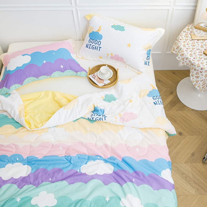 91家纺网 家纺一手货源 找家纺 慕尚 2025新款水洗棉夏被 彩虹云