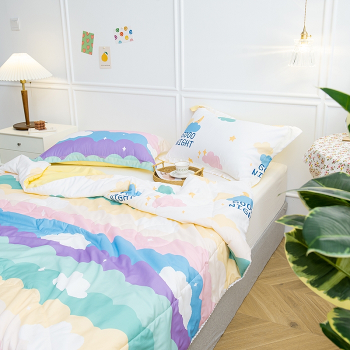 91家纺网 家纺一手货源 找家纺 慕尚 2025新款水洗棉夏被 彩虹云