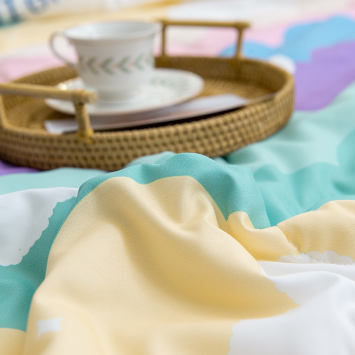 91家纺网 家纺一手货源 找家纺 慕尚 2025新款水洗棉夏被 彩虹云