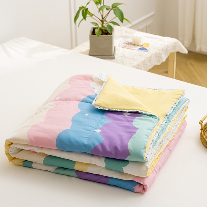 91家纺网 家纺一手货源 找家纺 慕尚 2025新款水洗棉夏被 彩虹云