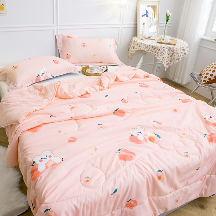 91家纺网 家纺一手货源 找家纺 慕尚 2025新款水洗棉夏被 蜜桃小熊