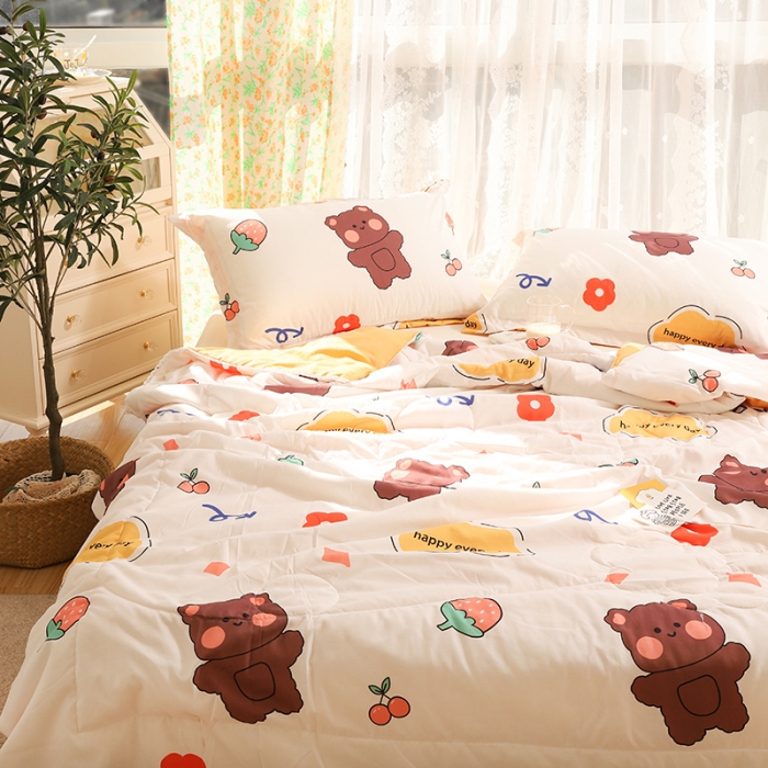 91家纺网 家纺一手货源 找家纺 慕尚 2025新款水洗棉夏被实拍图 萌熊