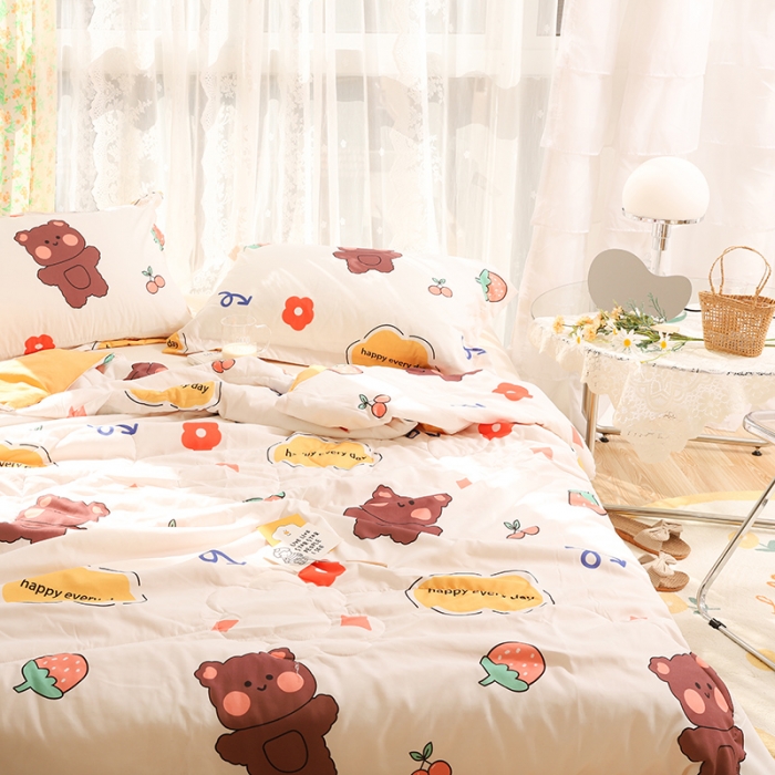 91家纺网 家纺一手货源 找家纺 慕尚 2025新款水洗棉夏被实拍图 萌熊