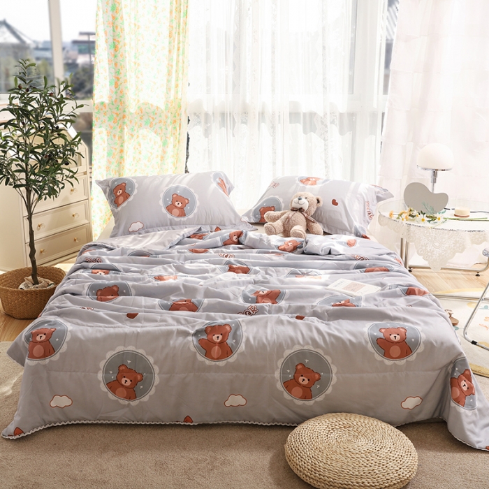 91家纺网 家纺一手货源 找家纺 慕尚 2025新款水洗棉夏被实拍图 萌小熊