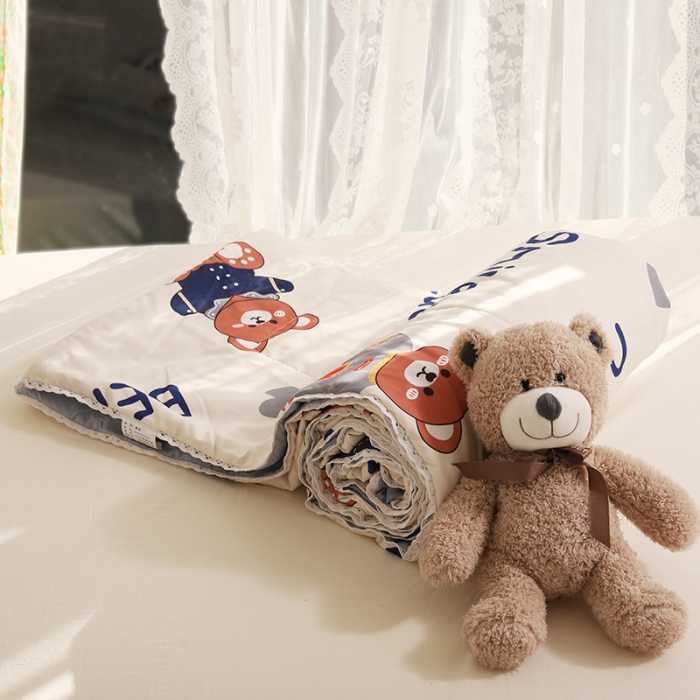 91家纺网 家纺一手货源 找家纺 慕尚 2025新款水洗棉夏被实拍图 超酷熊