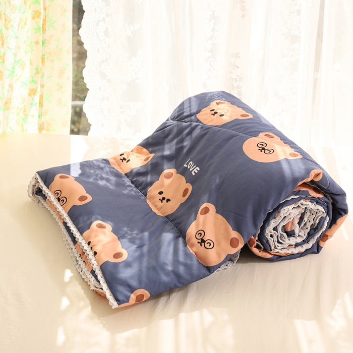 91家纺网 家纺一手货源 找家纺 慕尚 2025新款水洗棉夏被实拍图 小熊先生