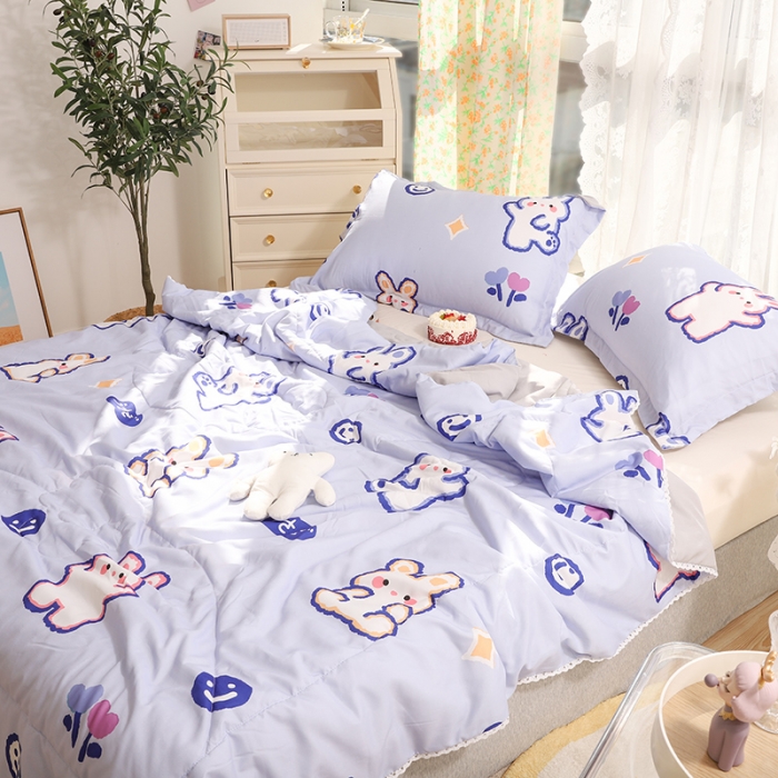 91家纺网 家纺一手货源 找家纺 慕尚 2025新款水洗棉夏被实拍图 元气小兔