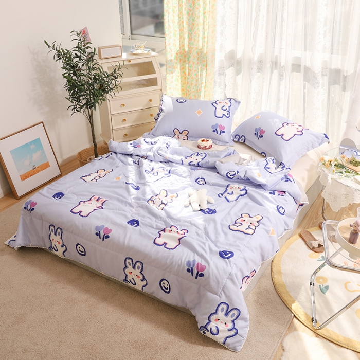 91家纺网 家纺一手货源 找家纺 慕尚 2025新款水洗棉夏被实拍图 元气小兔