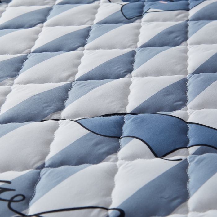 91家纺网 家纺一手货源 找家纺 花言狐语 2025新款水洗棉防水隔尿夹棉床笠 欢乐小海豚