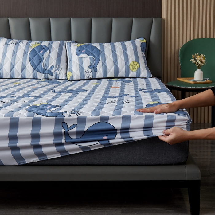 91家纺网 家纺一手货源 找家纺 花言狐语 2025新款水洗棉防水隔尿夹棉床笠 欢乐小海豚