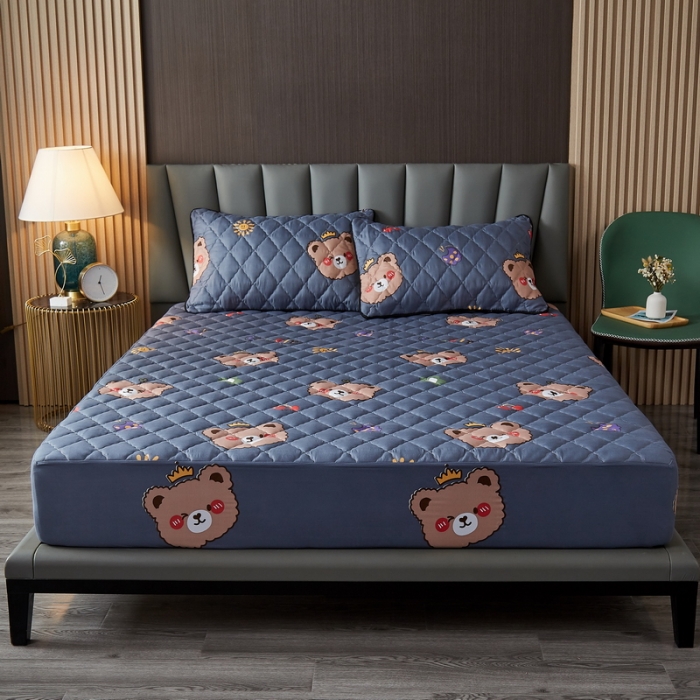 91家纺网 家纺一手货源 找家纺 花言狐语 2025新款水洗棉防水隔尿夹棉床笠 可爱小熊-灰