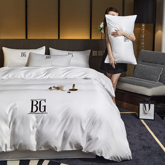 91家纺网 家纺一手货源 找家纺 凡客 2021春夏新款60支水洗真丝绣花四件套 路易斯-白色