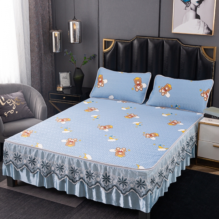 91家纺网 家纺一手货源 找家纺 纽缦家纺 2021新款凉感丝乳胶凉席可拆卸床裙款三件套 呆萌伙伴兰