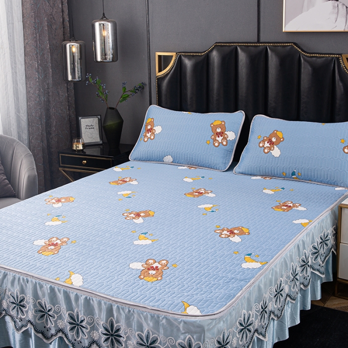 91家纺网 家纺一手货源 找家纺 纽缦家纺 2021新款凉感丝乳胶凉席可拆卸床裙款三件套 呆萌伙伴兰