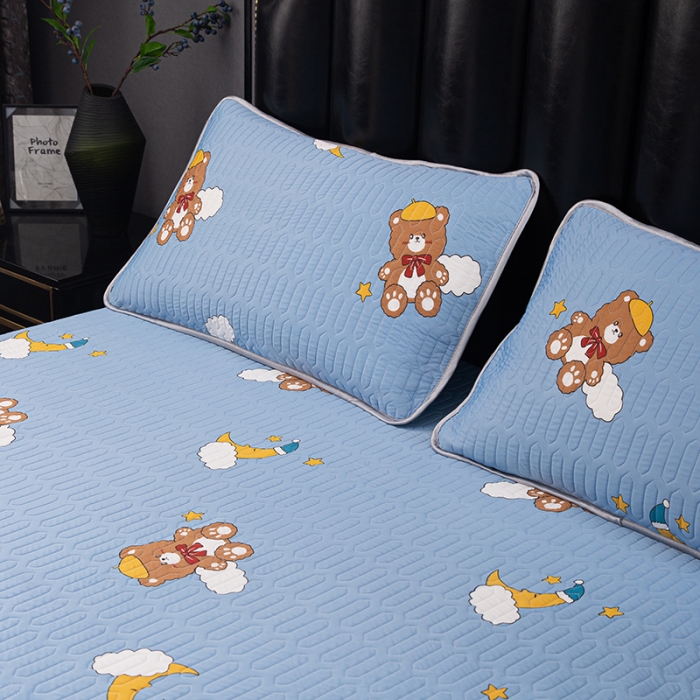 91家纺网 家纺一手货源 找家纺 纽缦家纺 2021新款凉感丝乳胶凉席可拆卸床裙款三件套 呆萌伙伴兰