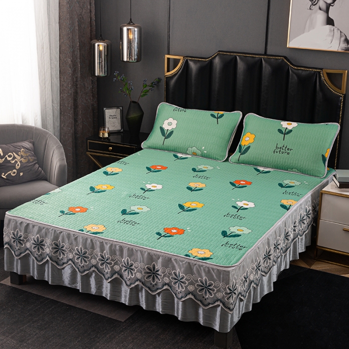 91家纺网 家纺一手货源 找家纺 纽缦家纺 2021新款凉感丝乳胶凉席可拆卸床裙款三件套 绿野仙踪墨绿