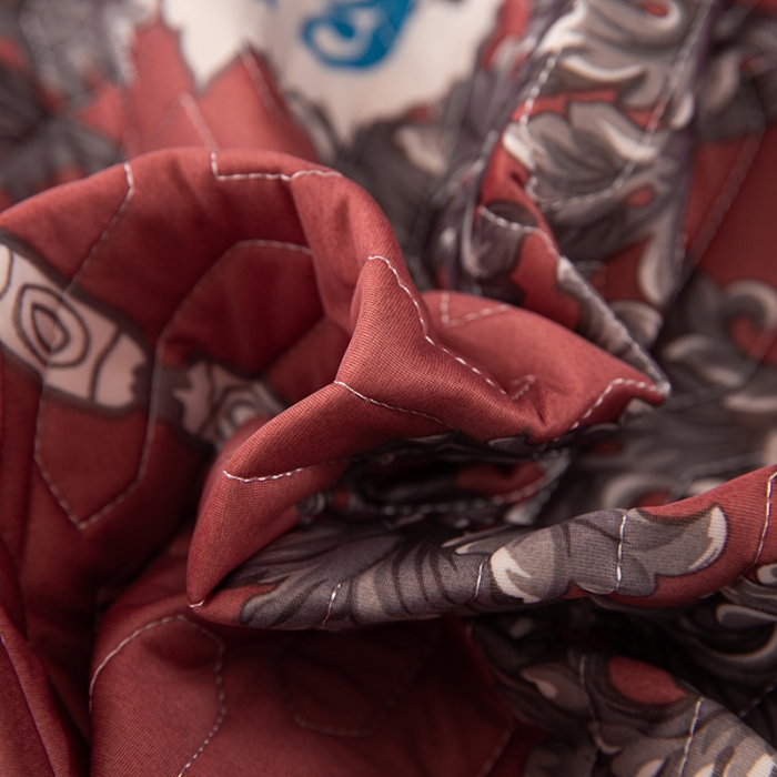 91家纺网 家纺一手货源 找家纺 纽缦家纺 2021新款凉感丝乳胶凉席可拆卸床裙款三件套 夏日恋情-铁红