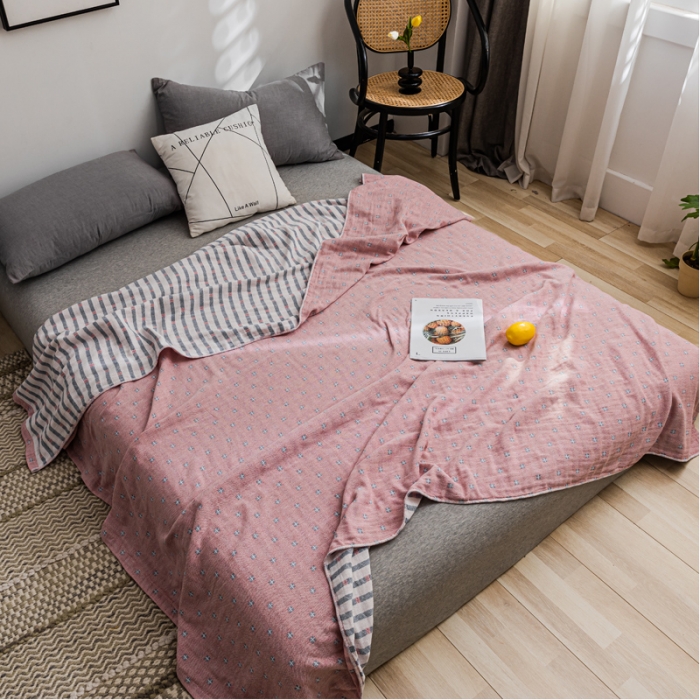 91家纺网 家纺一手货源 找家纺 朴尔 2021新款主推三层水洗棉纱布毛巾被冬空-粉