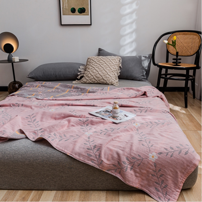 91家纺网 家纺一手货源 找家纺 朴尔 2021新款主推三层水洗棉纱布毛巾被花之恋-粉灰