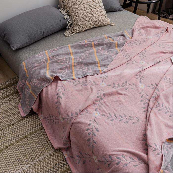 91家纺网 家纺一手货源 找家纺 朴尔 2021新款主推三层水洗棉纱布毛巾被花之恋-粉灰