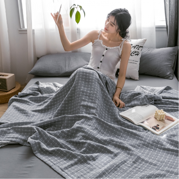 91家纺网 家纺一手货源 找家纺 朴尔 2021爆款三层水洗棉全棉纱布毛巾被 丁格-灰