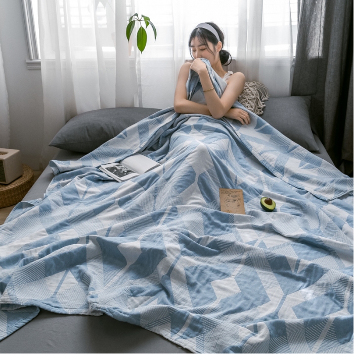 91家纺网 家纺一手货源 找家纺 朴尔 2021爆款三层水洗棉全棉纱布毛巾被 几何体-冰蓝