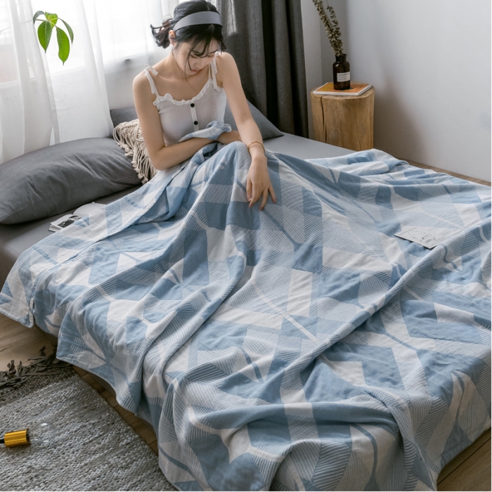91家纺网 家纺一手货源 找家纺 朴尔 2021爆款三层水洗棉全棉纱布毛巾被 几何体-冰蓝