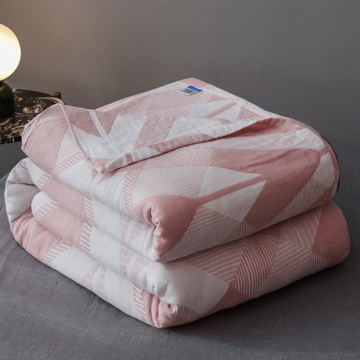 91家纺网 家纺一手货源 找家纺 朴尔 2021爆款三层水洗棉全棉纱布毛巾被 几何体-粉