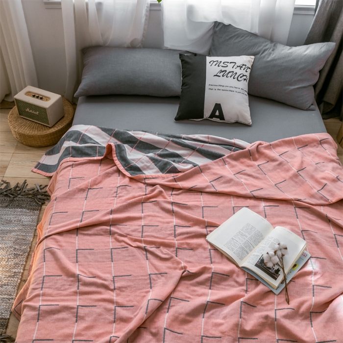 91家纺网 家纺一手货源 找家纺 朴尔 2021爆款三层水洗棉全棉纱布毛巾被 简约线条-粉