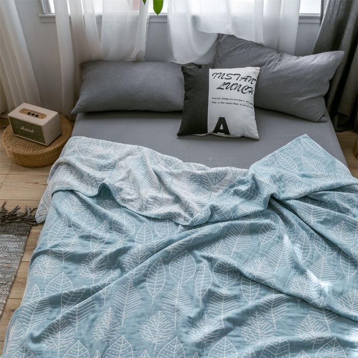 91家纺网 家纺一手货源 找家纺 朴尔 2021爆款三层水洗棉全棉纱布毛巾被 日式落叶-冰蓝