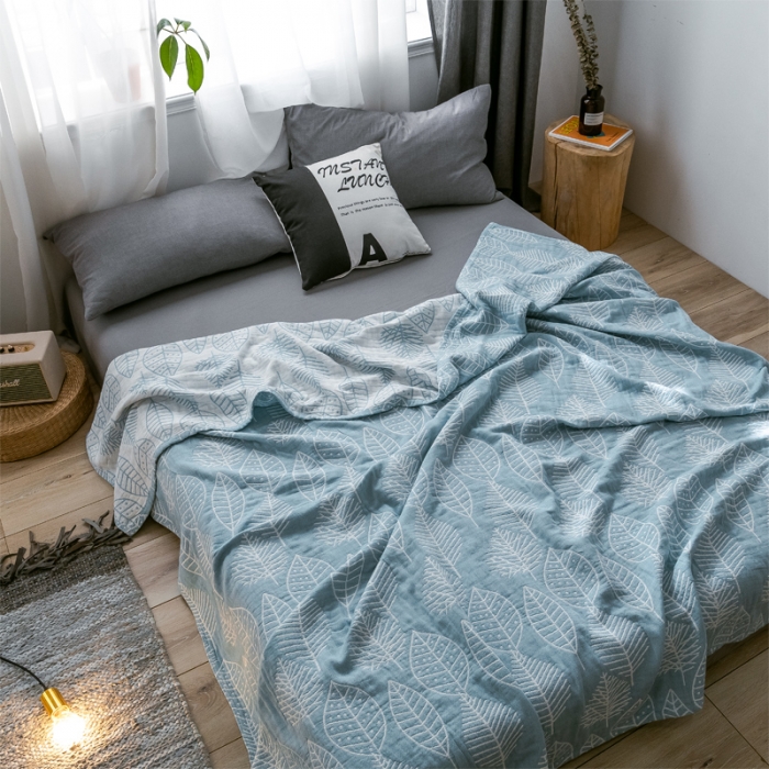 91家纺网 家纺一手货源 找家纺 朴尔 2021爆款三层水洗棉全棉纱布毛巾被 日式落叶-冰蓝