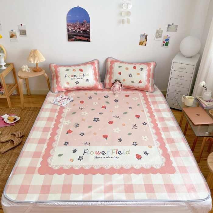 91家纺网 家纺一手货源 找家纺 川悦生活 直播供货2021新款小清新大版冰丝席卡通凉席三件套花花世界