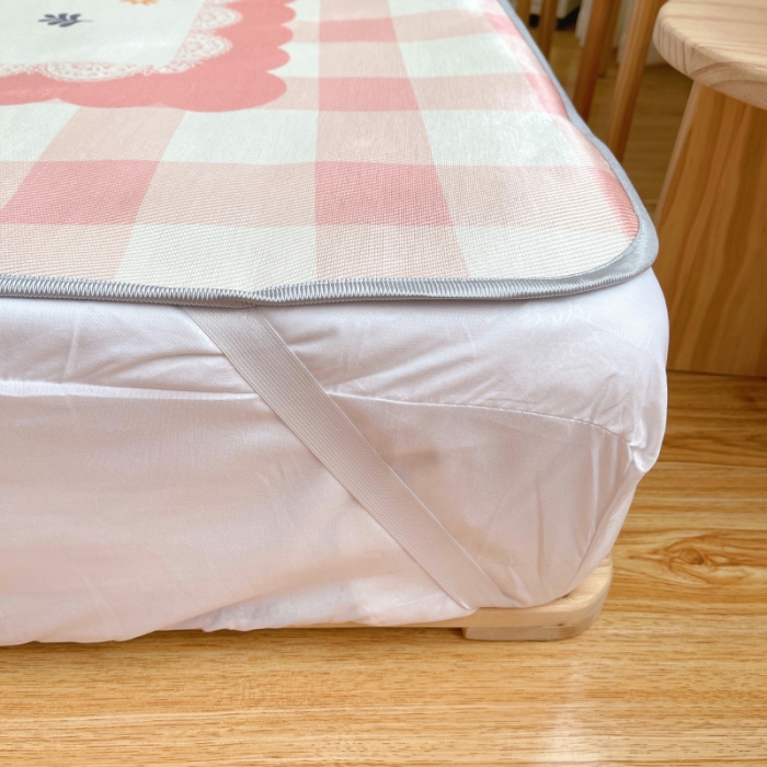 91家纺网 家纺一手货源 找家纺 川悦生活 直播供货2021新款小清新大版冰丝席卡通凉席三件套花花世界