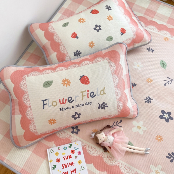 91家纺网 家纺一手货源 找家纺 川悦生活 直播供货2021新款小清新大版冰丝席卡通凉席三件套花花世界