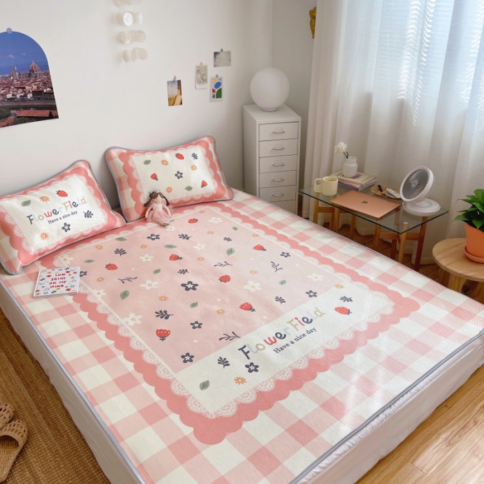 91家纺网 家纺一手货源 找家纺 川悦生活 直播供货2021新款小清新大版冰丝席卡通凉席三件套花花世界