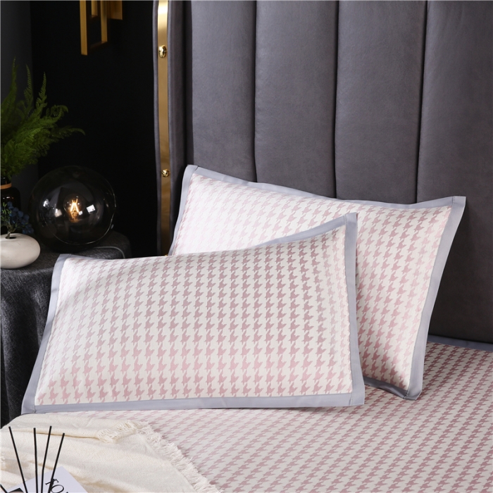 91家纺网 家纺一手货源 找家纺 青竹苑 2021新款600D三明治千鸟格冰丝凉席 千鸟格-粉