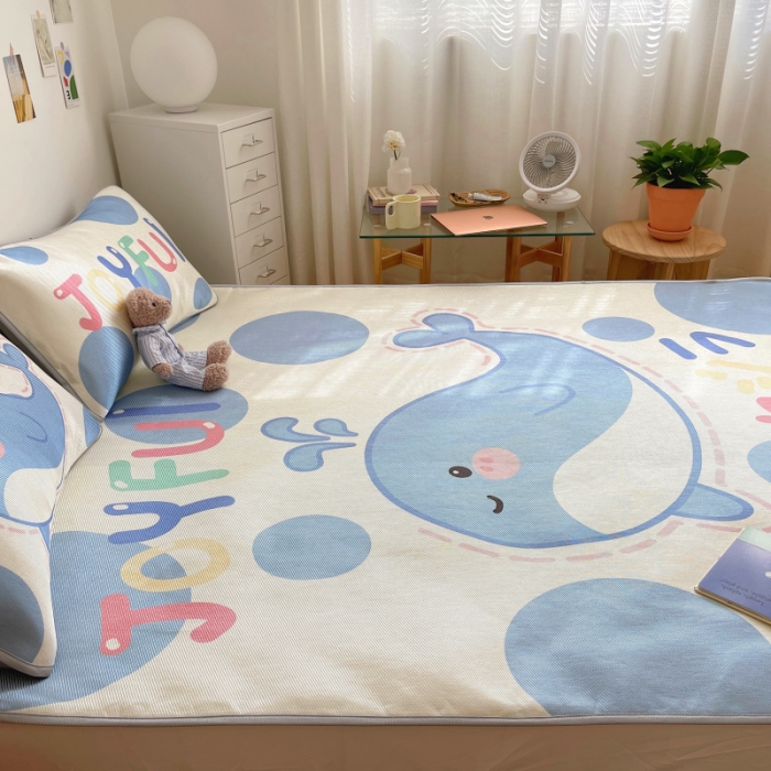 91家纺网 家纺一手货源 找家纺 川悦生活 直播供货2021新款小清新大版冰丝席卡通凉席三件套快乐鲸鱼