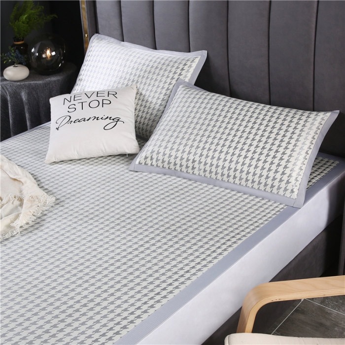 91家纺网 家纺一手货源 找家纺 青竹苑 2021新款600D三明治千鸟格冰丝凉席 千鸟格-灰