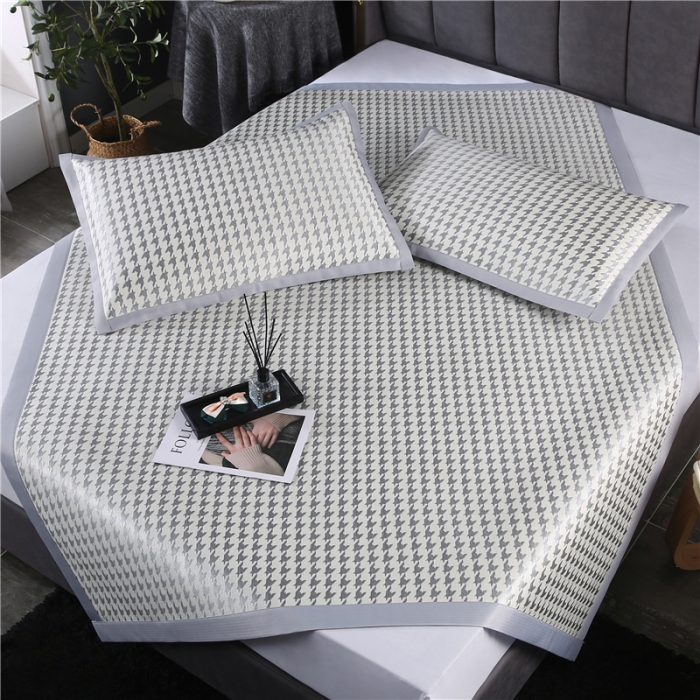 91家纺网 家纺一手货源 找家纺 青竹苑 2021新款600D三明治千鸟格冰丝凉席 千鸟格-灰