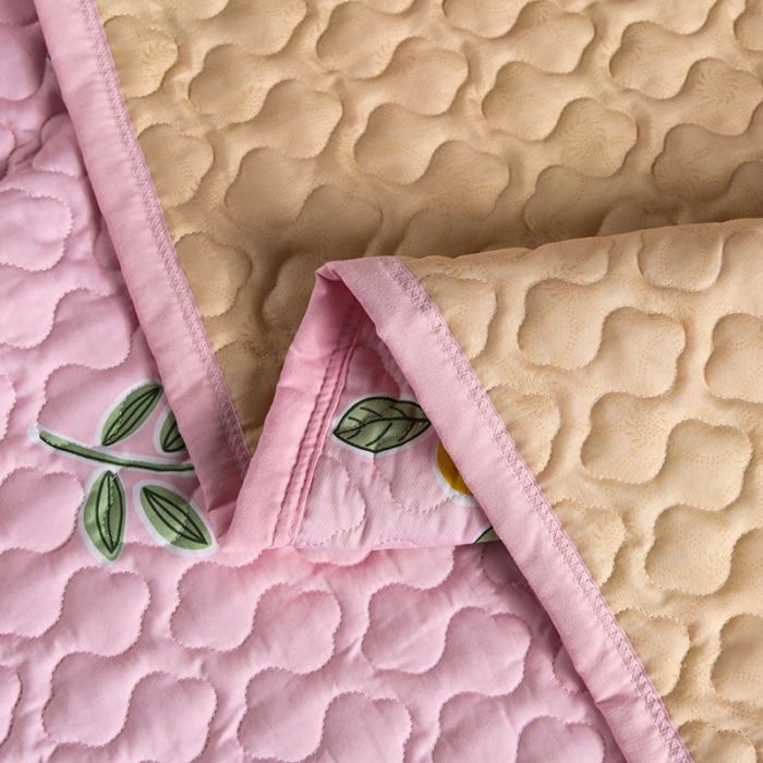 91家纺网 家纺一手货源 找家纺 冬然家纺 2021新款纯棉床盖 春之语