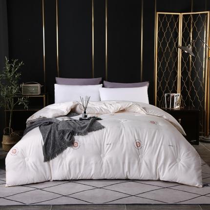 91家纺网 家纺一手货源 找家纺 林希 2022新款大豆恒温被 白色