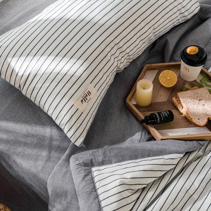 91家纺网 家纺一手货源 找家纺 久典 新款全棉色织水洗棉大豆被夏被四件套 白细条