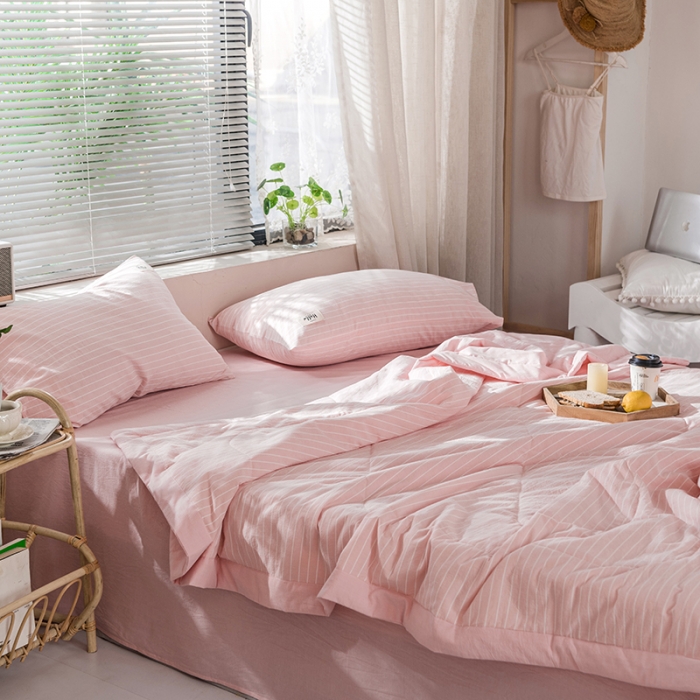 91家纺网 家纺一手货源 找家纺 久典 新款全棉色织水洗棉大豆被夏被四件套 粉细条