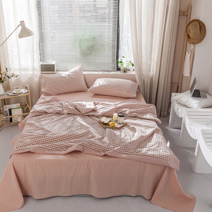 91家纺网 家纺一手货源 找家纺 久典 新款全棉色织水洗棉大豆被夏被四件套 粉小格