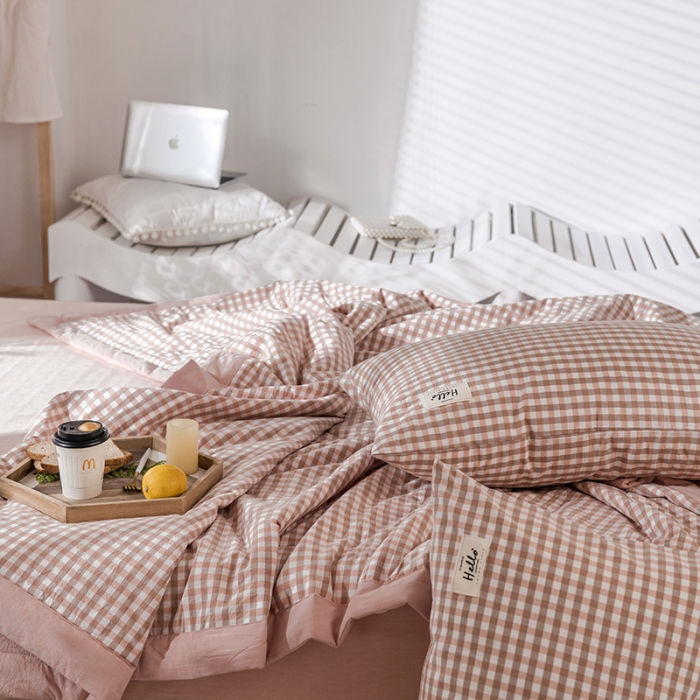 91家纺网 家纺一手货源 找家纺 久典 新款全棉色织水洗棉大豆被夏被四件套 粉小格